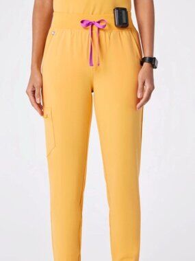 Figs Womens Zamora Jogger and Catarina Scrub Top set XXS